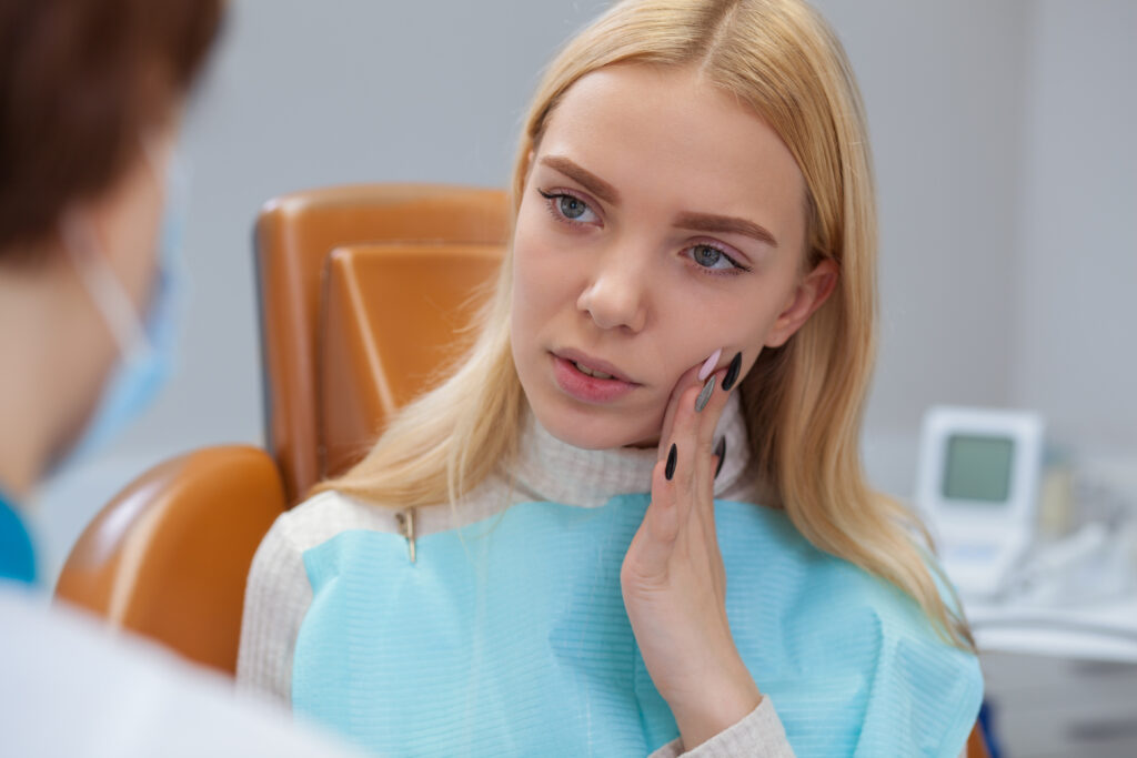 Young girl at the emergency dentist las vegas